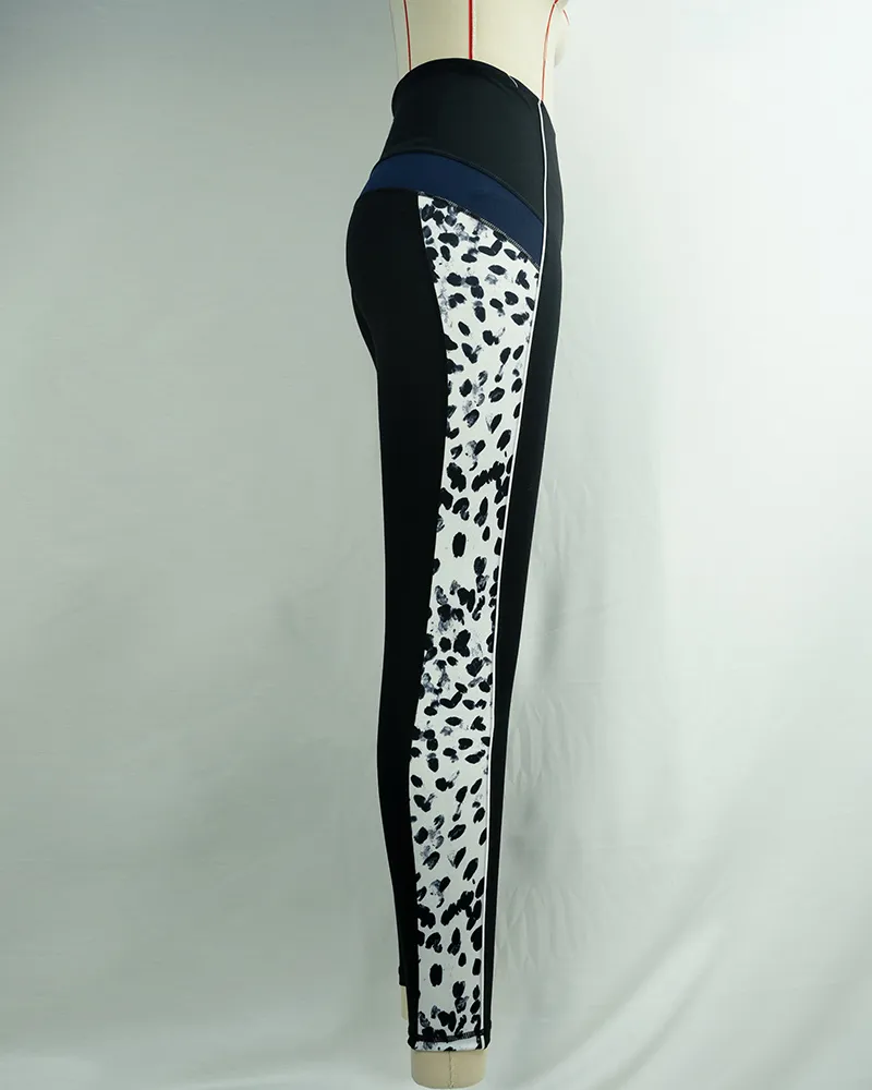 Black Leopard Print Yoga Pants (4)