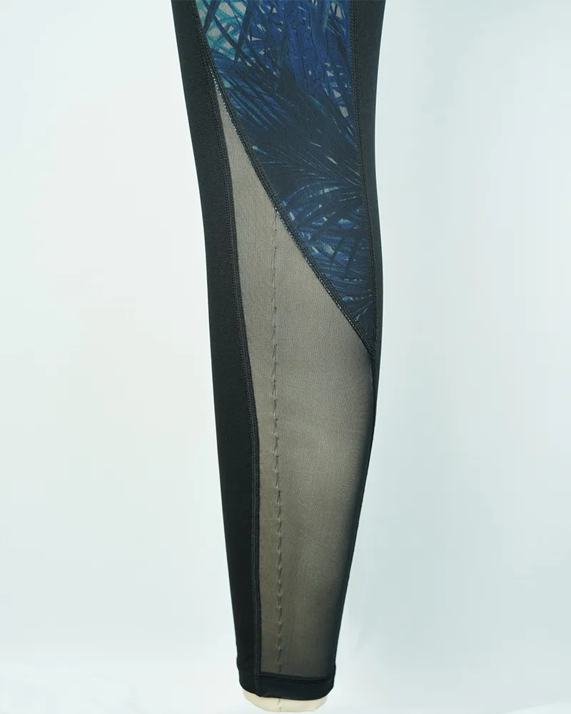 Elegant Black and Blue Print Cut-Out Yoga Pants (5)