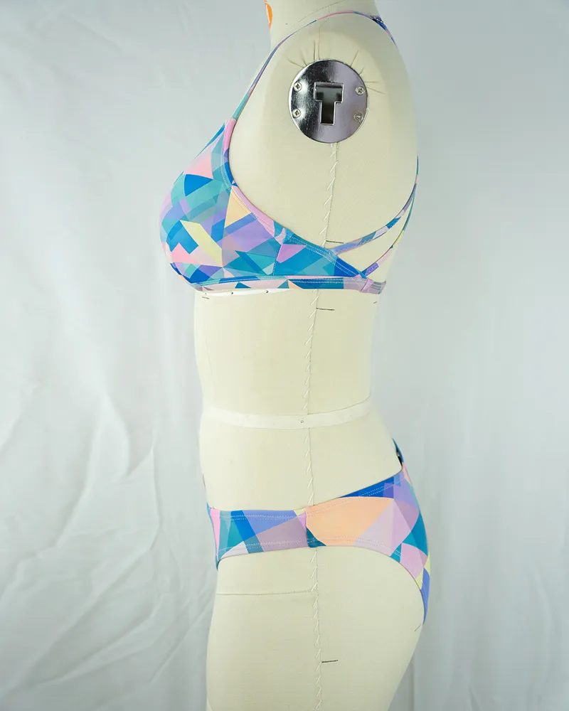 Vibrant Geometric Print Bikini Swimsuit (4)